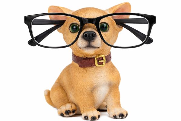 Wholesale Eyeglass Holder For Nightstand Or Desk Decorative Resin Glasses Holder Figurine Chihuahua