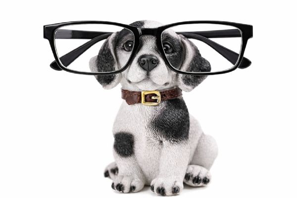 Wholesale Eyeglass Holder For Nightstand Or Desk Decorative Resin Glasses Holder Figurine Beagle